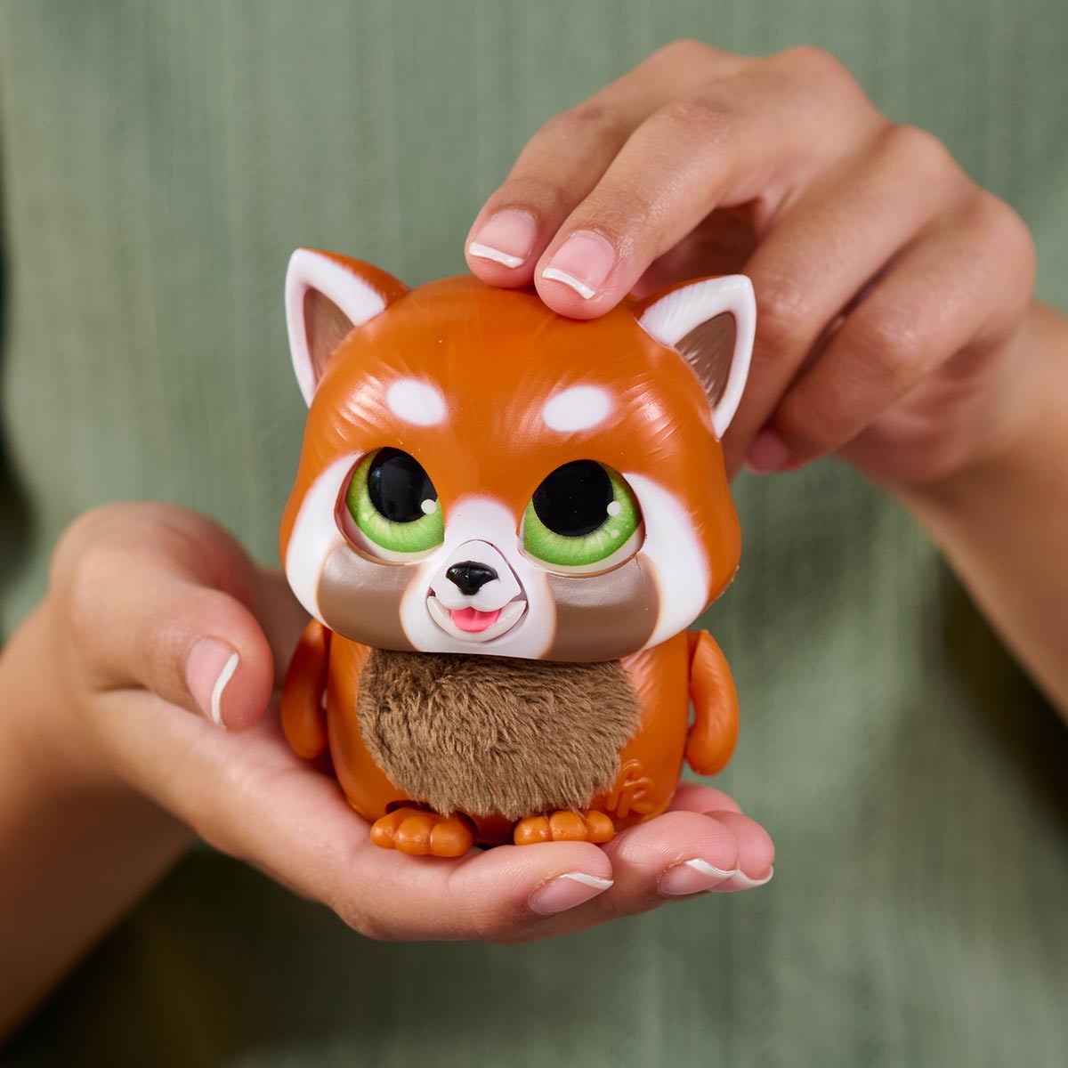 Boneco Interativo Shy, O Panda Vermelho - Fur Real | Sunny Brinquedos